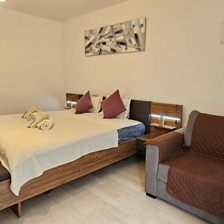 T&M Apartment Brasov Exterior photo